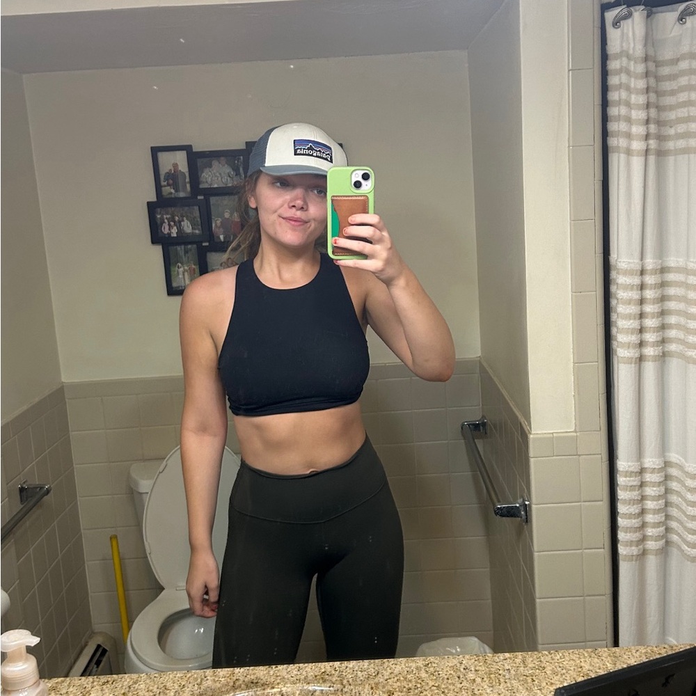 Crz yoga workout top, great quality just like Lulu